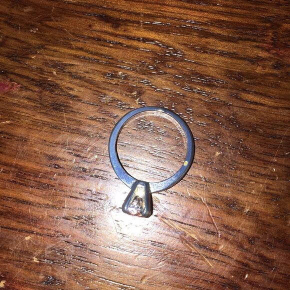 Size 5 faux Diamond engagement ring in box - Picture 2 of 3